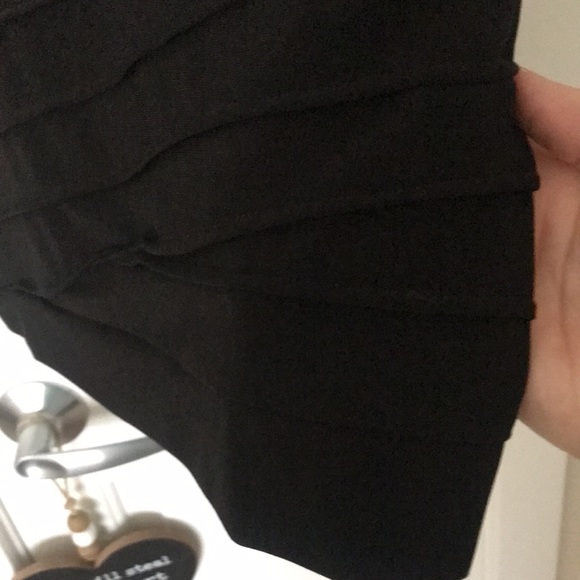 Little stunning black Dress. Size Small - Picture 5 of 6